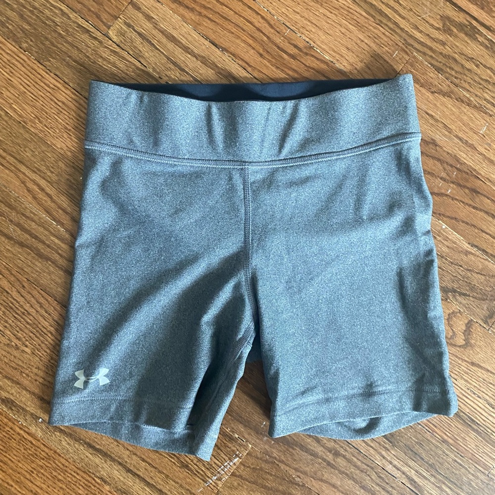 LIKE NEW UA Shorts